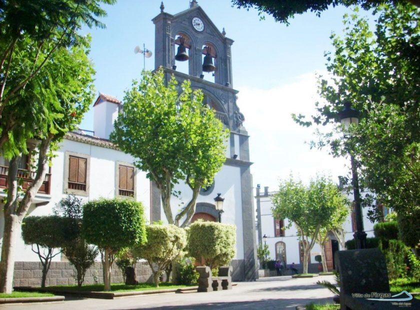 Iglesia y Plaza de San Roque.