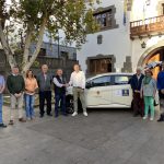 El presidente de la Mancomunidad del Norte hace entrega de un vehículo eléctrico a Firgas